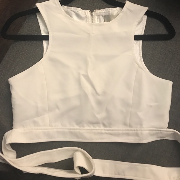 Tops - Fancy white tie back crop top! Never worn.